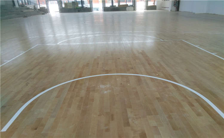 哈尔滨枫桦木篮球地板施工