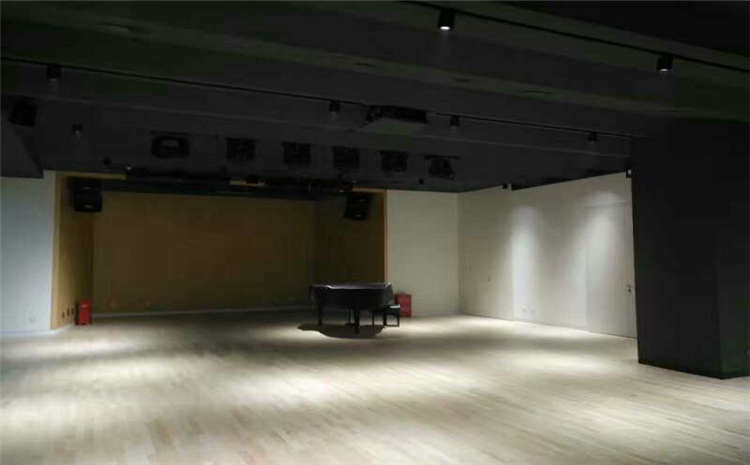 五角枫舞台实木地板怎么维修？