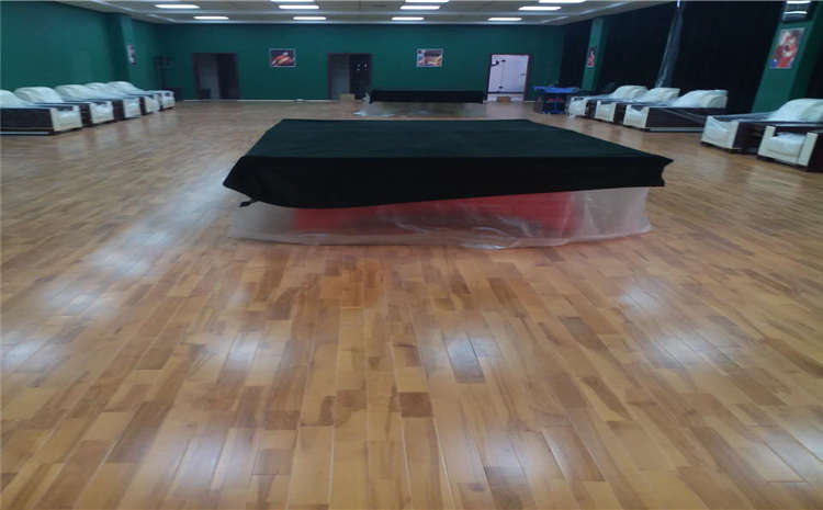 专业的体育木地板怎么维修？