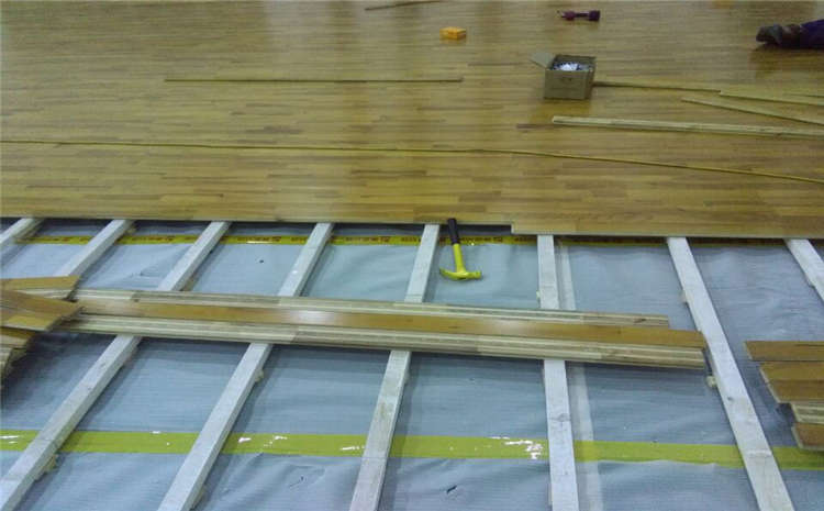 24厚排球馆木地板造价是的多少？