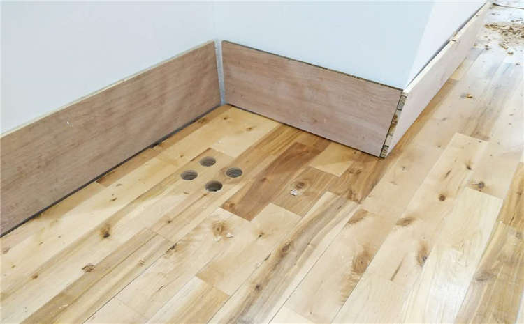 硬木企口羽毛球馆木地板怎么翻新