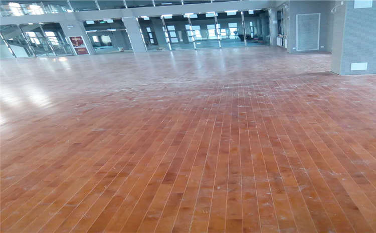 22mm体育木地板如何吸震?
