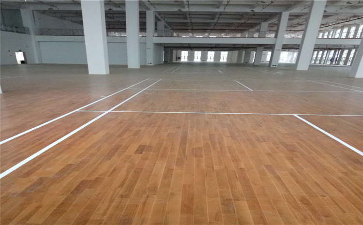 枫木排球馆木地板造价是的多少？