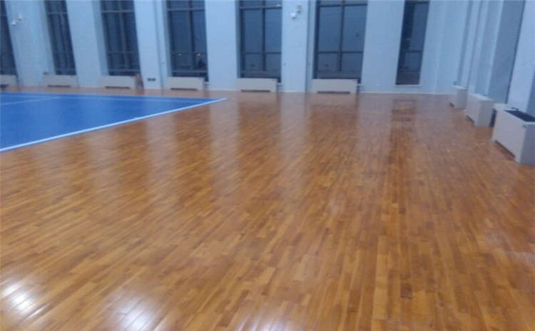 室内篮球木地板怎么安装