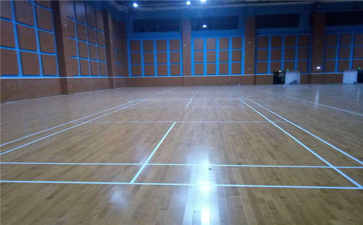 柞木体育馆实木地板安装工艺