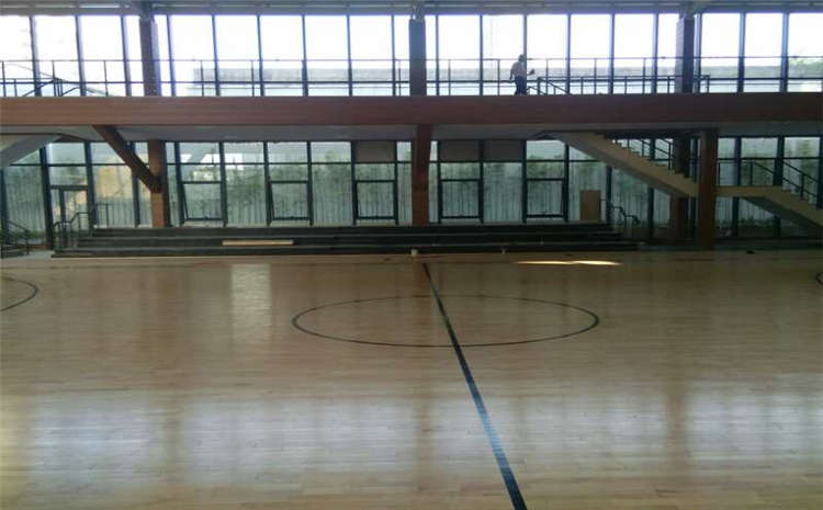 场馆篮球木地板多少钱一平米