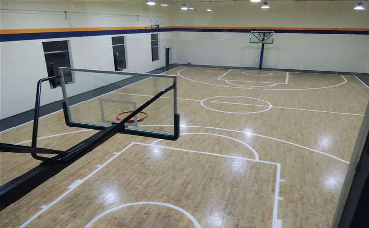 柞木排球馆木地板怎么翻新？