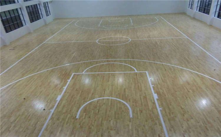 24厚篮球场实木地板批发