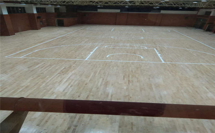 五角枫篮球馆木地板双层龙骨结构