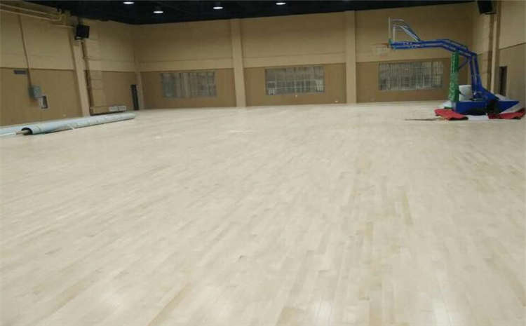 学校篮球场实木地板每平米**