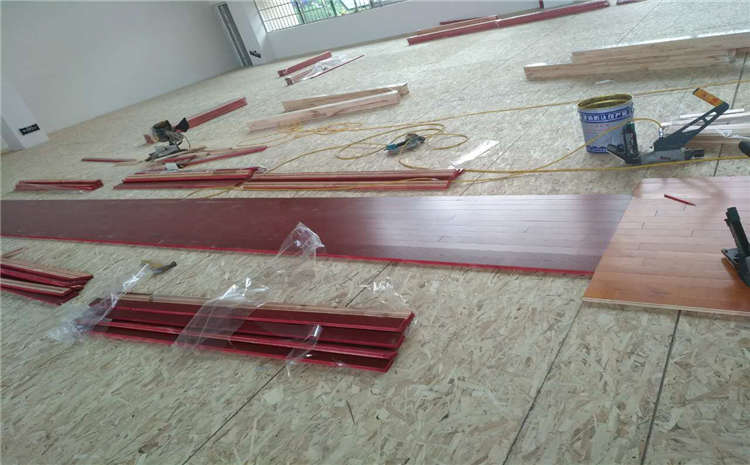 松木舞台运动木地板结构