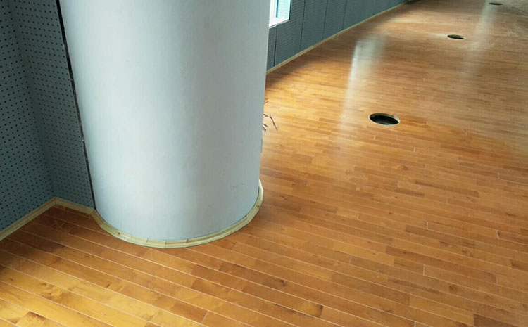 橡胶木篮球场实木地板单层龙骨结构