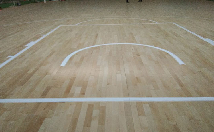 指接板篮球馆木地板价格是多少钱？