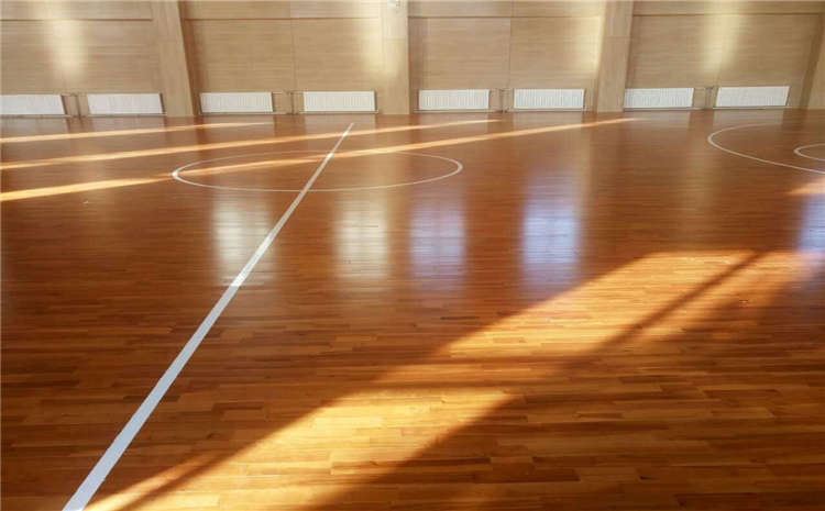 枫桦木木地板篮球场安装工艺
