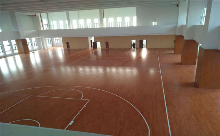 学校乒乓球馆木地板**是多少钱?