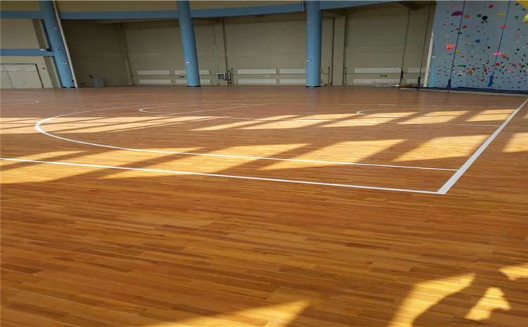 24厚舞蹈房木地板安装工艺