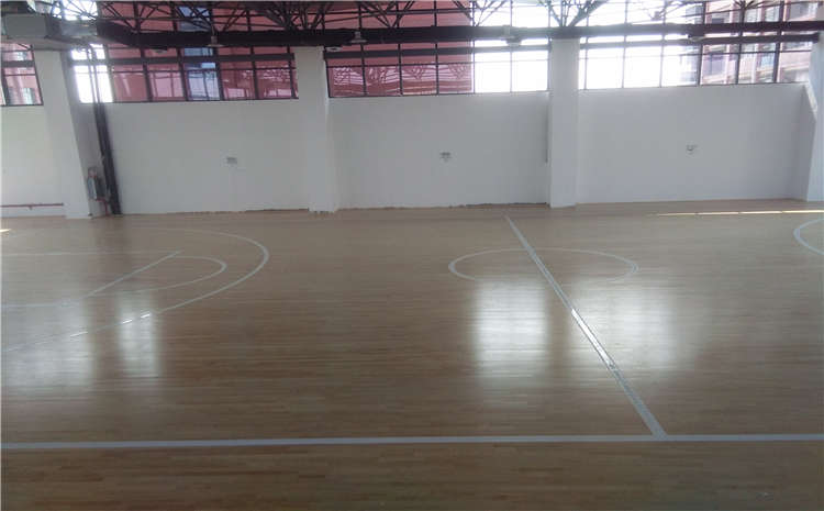 **的篮球场地木地板施工技术方案