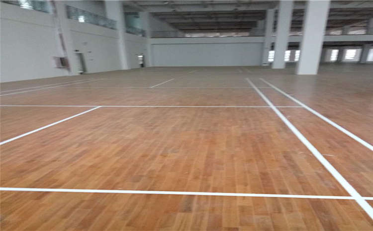 22厚羽毛球馆木地板造价是的多少?