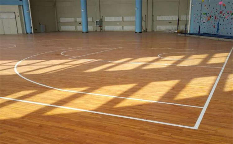 没防潮膜不能安装企口运动木地板